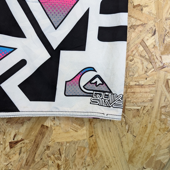 Quiksilver Board Shorts Surfwear Beach Summer Holiday Swimwear Pocket Mens 28 - Picture 3 of 7
